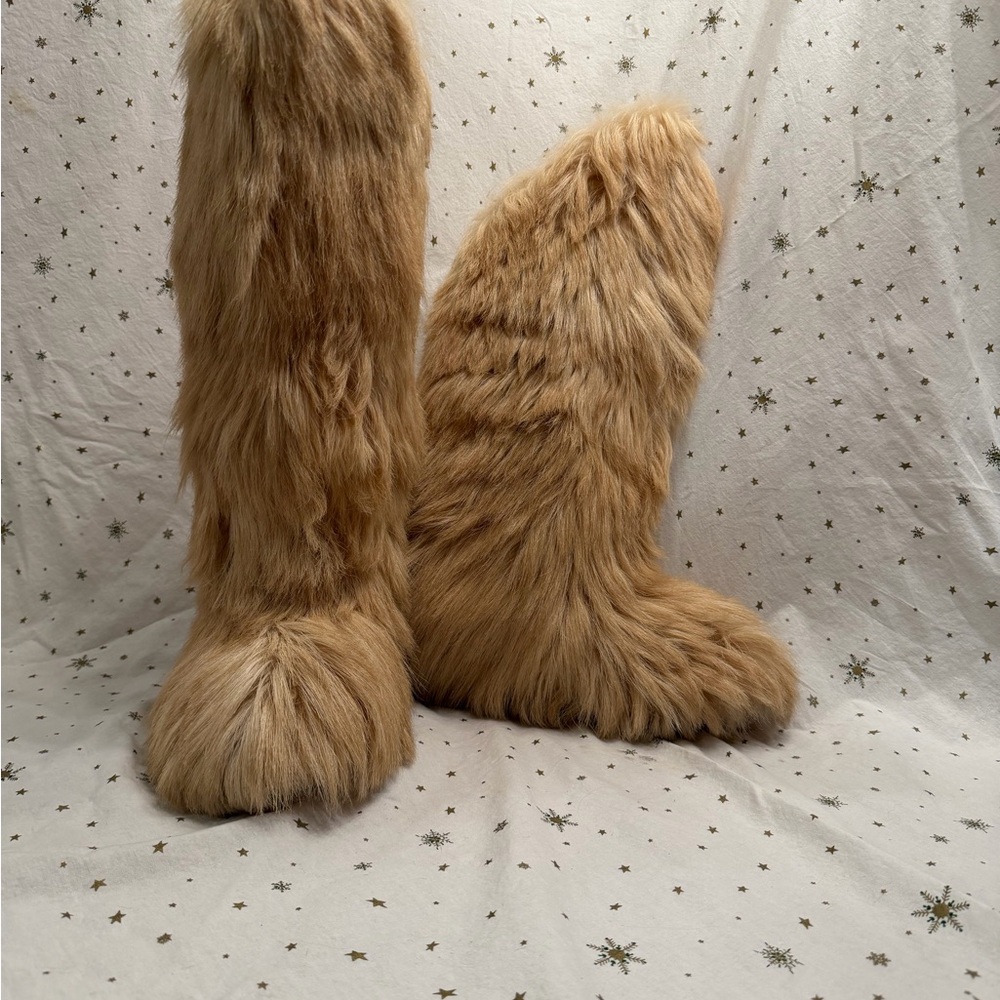 Knee High Real Fur Boots, made in Italy by Open Country, Size 39/40